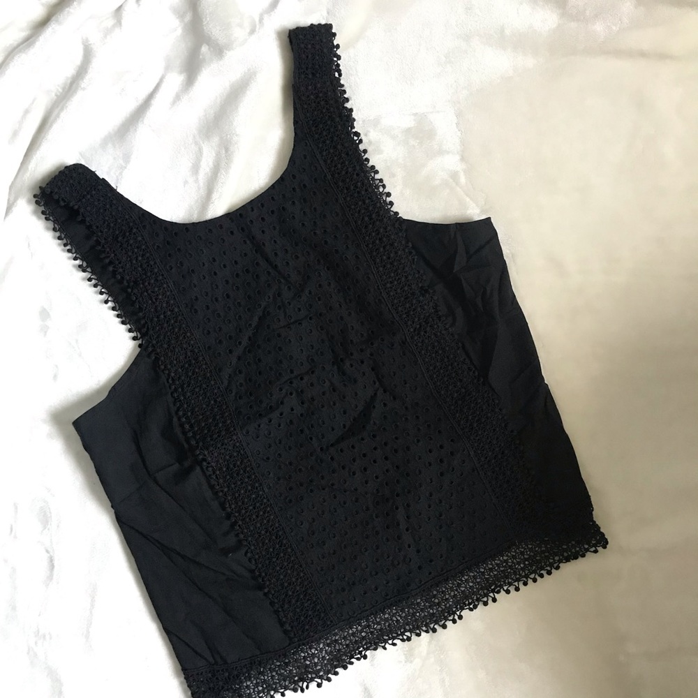 Large Embroidery-Detailed Tank-top